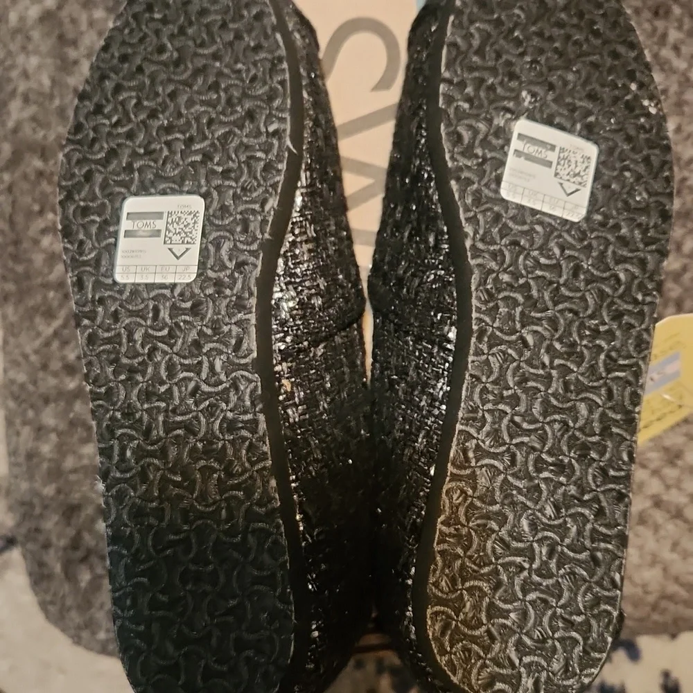 TOMS Wool Black and Silver Classic - Picture 5 of 5